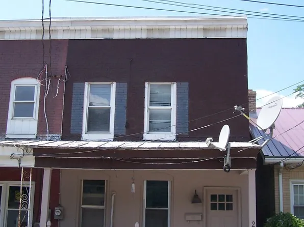 215 E Elm St, Tamaqua, PA 18252