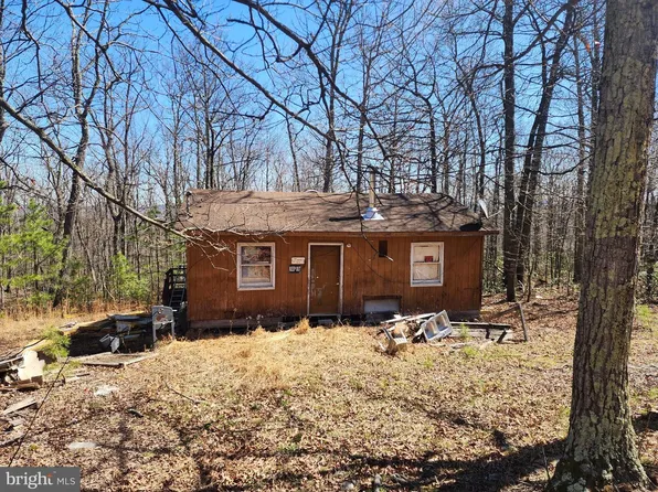 55 Kipps Dr, Augusta, WV 26704