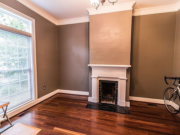 3rd image of 1507 Floyd Ave