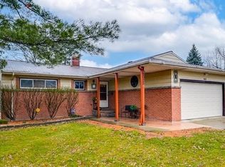 5025 S Sedgewick Rd, Lyndhurst, OH 44124