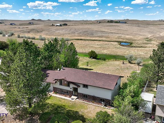 3rd image of 4008 Hidden Valley Rd