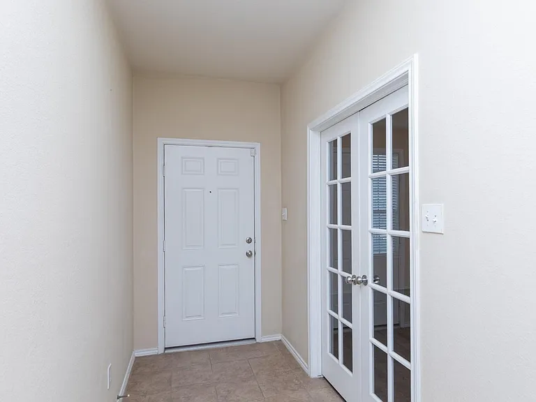 1110 Larkfield Dr — Photo 9