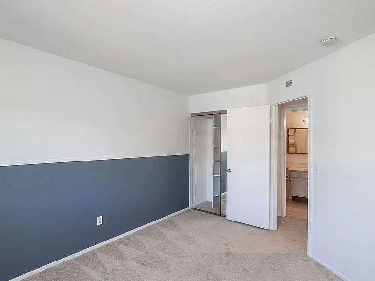 1821 Avenida Segovia — Photo 22