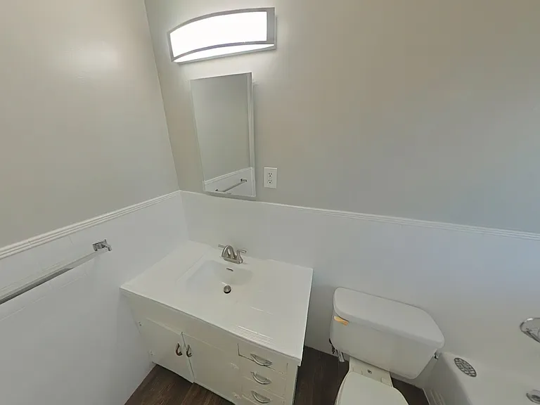 123 N El Camino — Photo 11