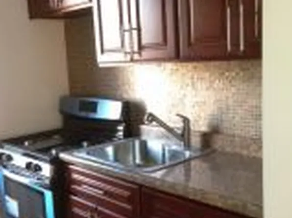 2909 Ocean Avenue image 1 of 5