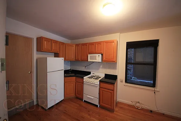 Rented by Kings Court Real Estate | media 3