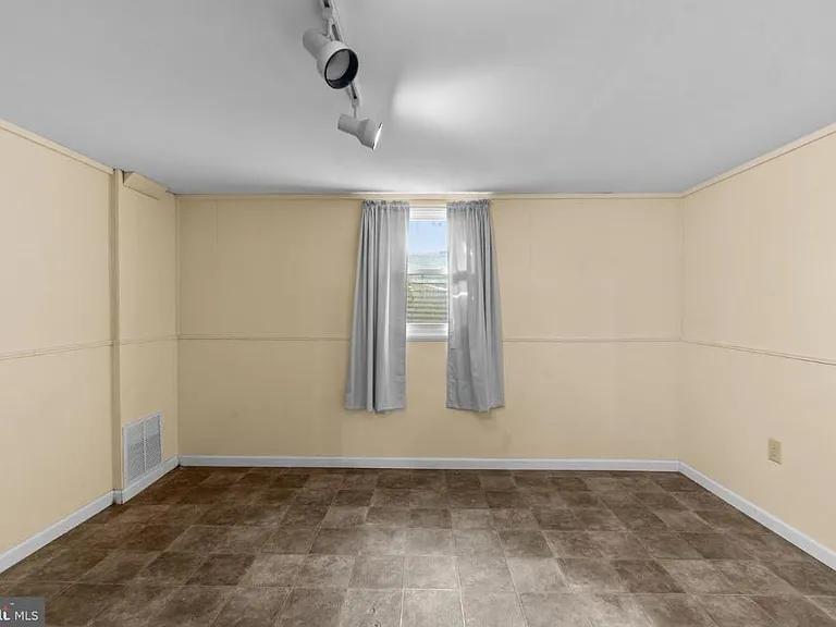 11837 Robinwood Dr — Photo 15