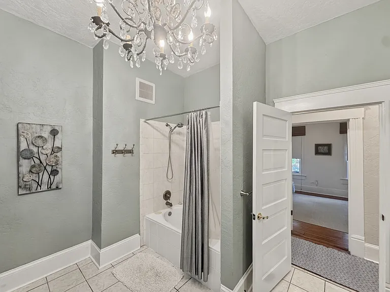1514 Silver St — Photo 12