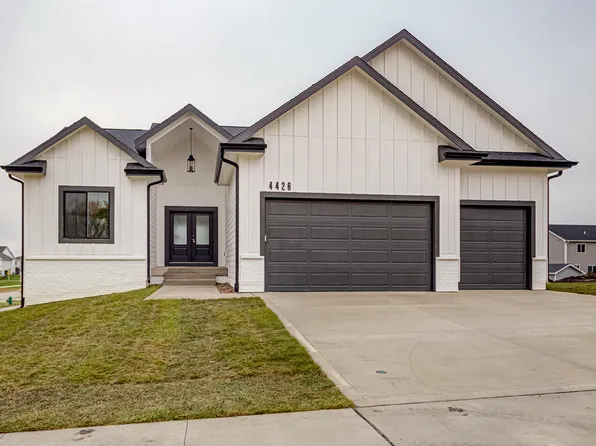 4426 Cartier Ave, Ames, IA 50014