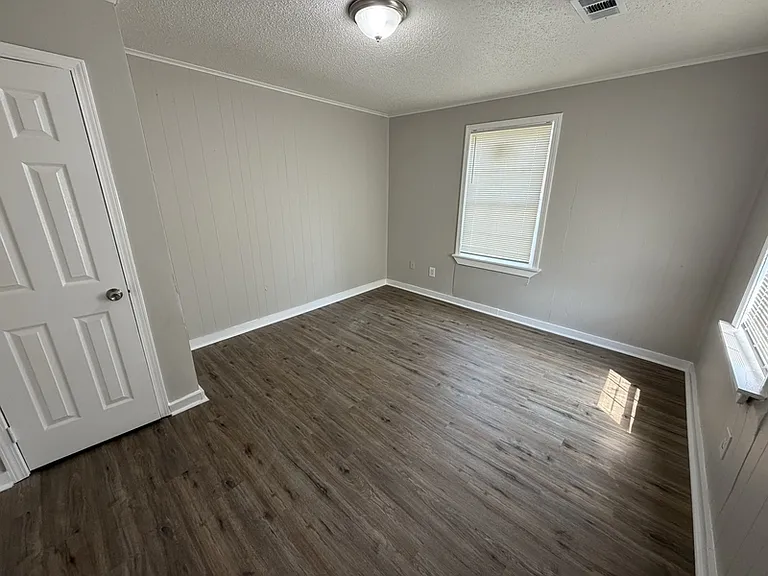 2156 Ethlyn Ave — Photo 14
