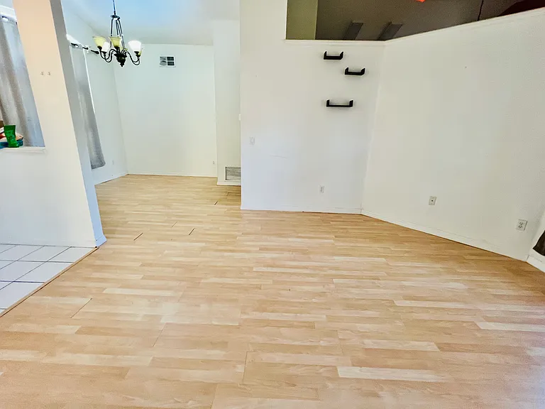204 Loma Del Sol Dr — Photo 3