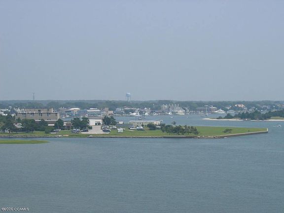 2nd image of 100 Olde Towne Yacht Club #612 OTYC