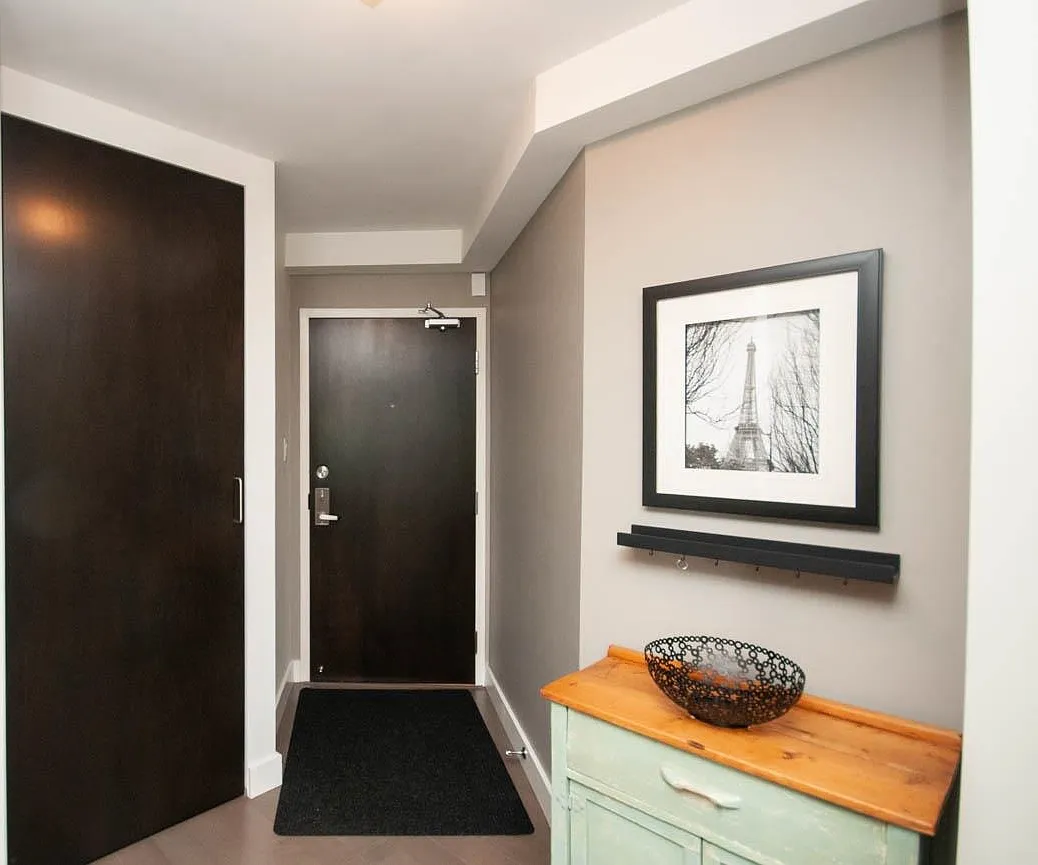 2 bed, 934 sqft, $3,995 — Photo 3