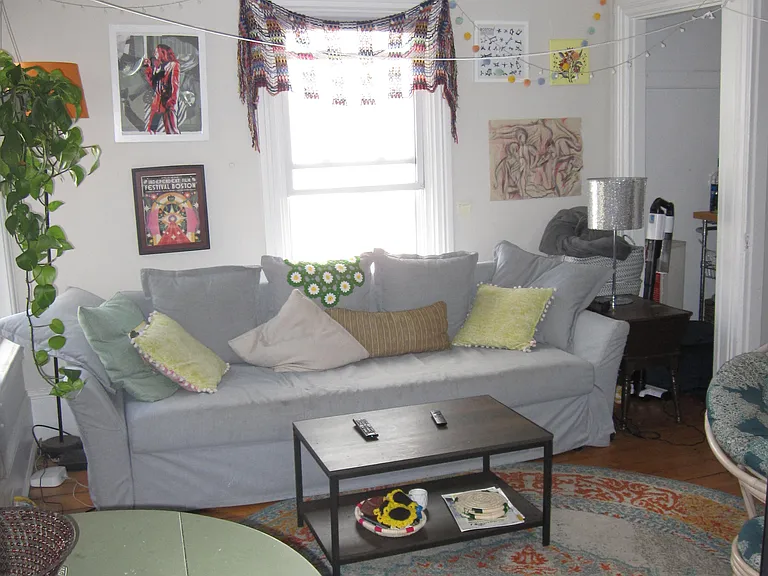 50R College Ave #2 — Photo 4