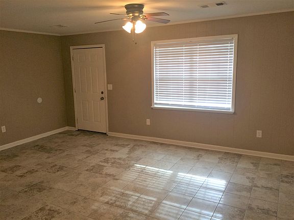 5th image of 214 James Cir