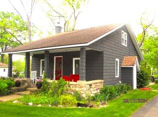 713 Carnes St, Fenton, MI 48430