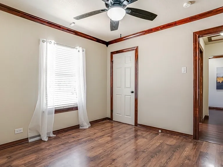 310 Salem Dr #1 — Photo 16