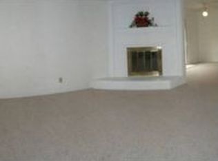 6068 NW Expressway St, Salisbury, OK 06068