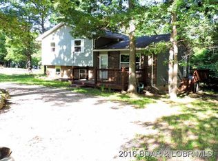 31 Lighthouse Rd, Lake Ozark, MO 65049