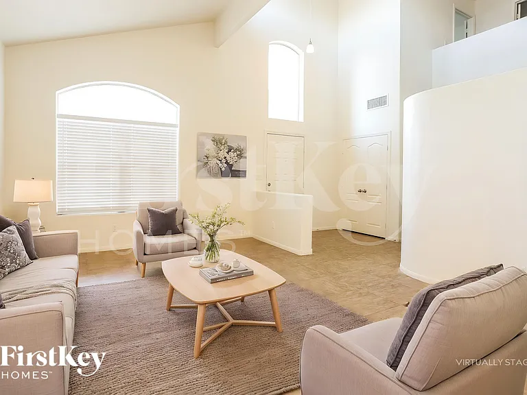 4333 Matinee Ave — Photo 3