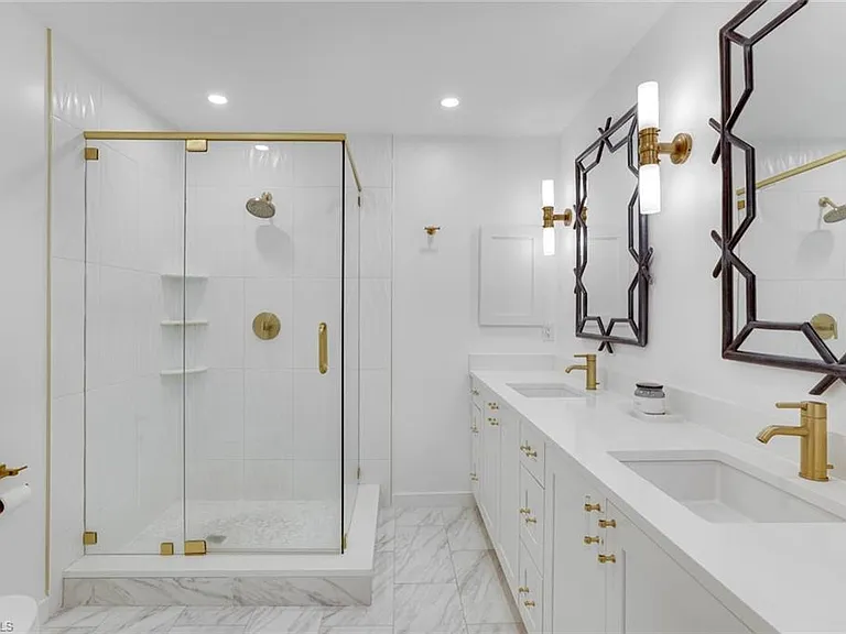 8345 Excalibur Cir #M4 — Photo 9