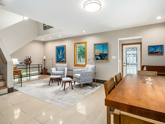 4th image of 82 Bass Ave