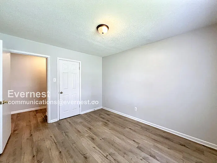 5697 Tulip Tree Dr — Photo 14