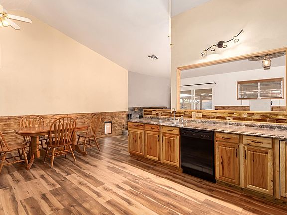 5th image of 10215 W Hazelwood Ave