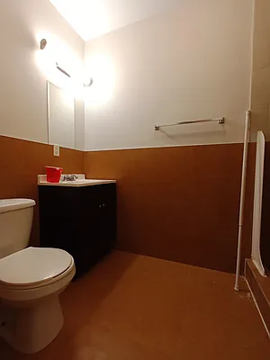 Rented by City Vista Inc | media 34