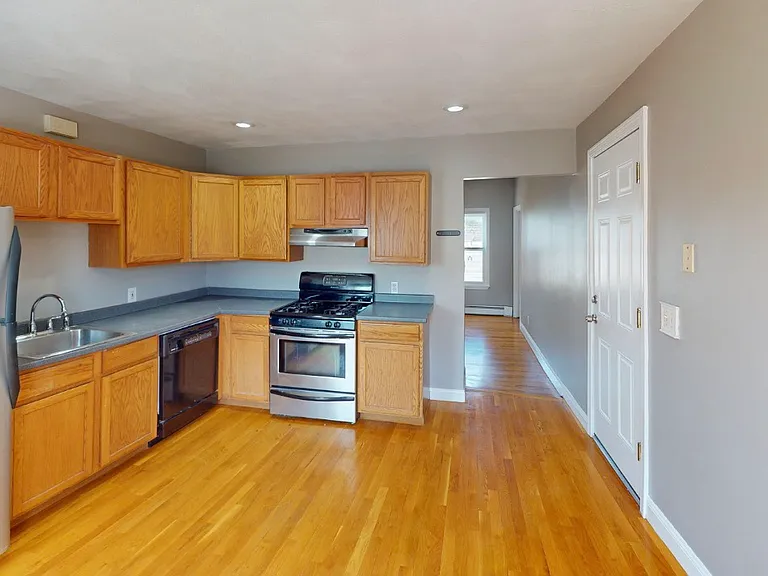 291 Silver St #3 — Photo 2