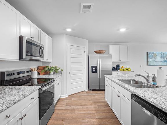 4th image of 39 Pollen Dr