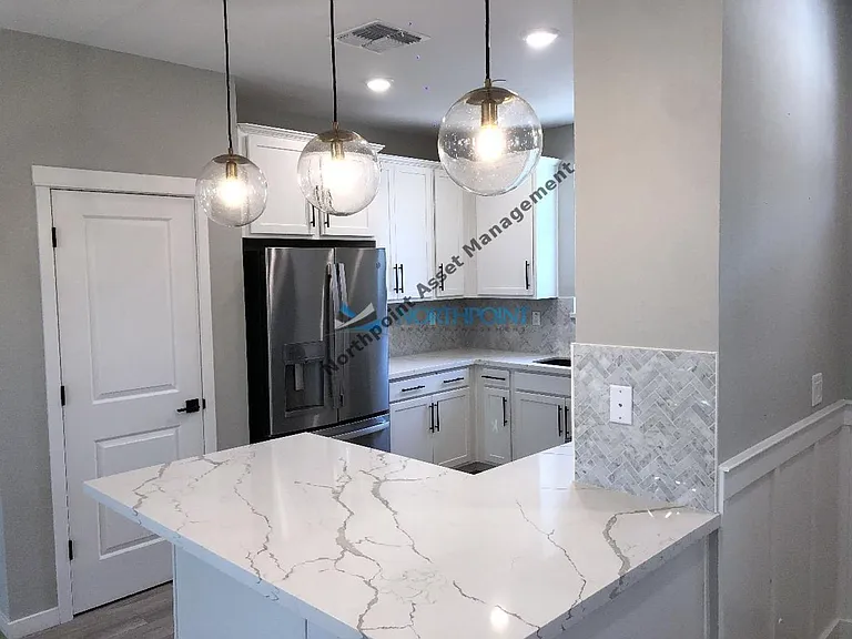 5013 Wuthering Ave — Photo 5