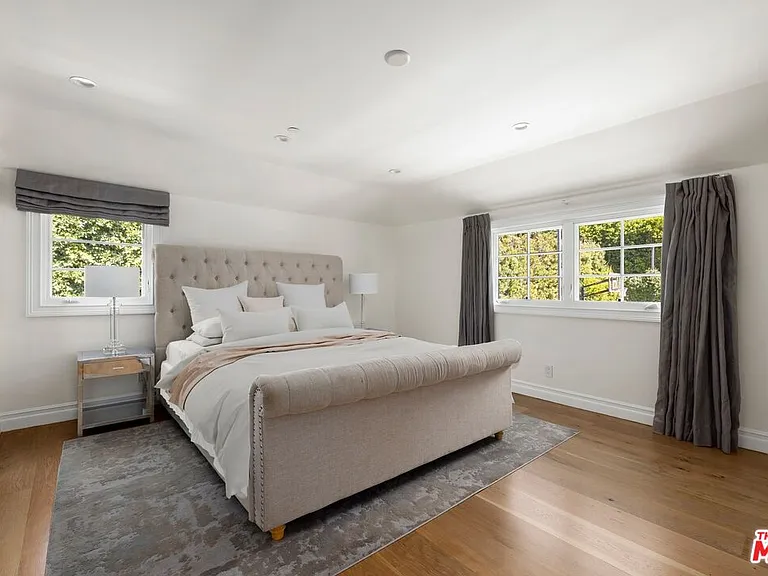 1214 Coldwater Canyon Dr — Photo 25