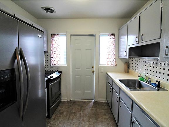2nd image of 110 S Highland Ave