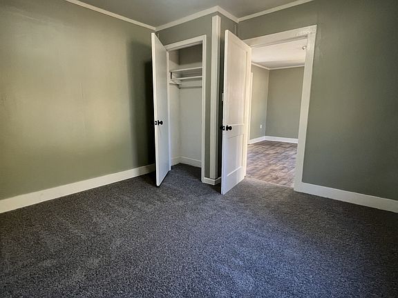 3rd image of 411 Hyde Park Cir
