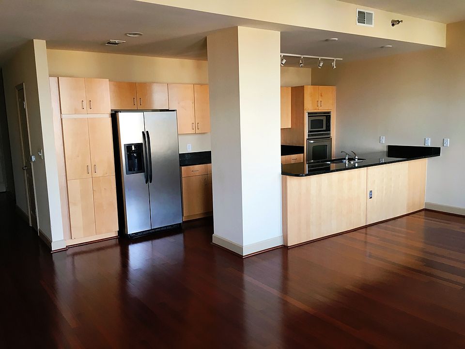 2nd image of 2024 2nd Ave N Unit 503