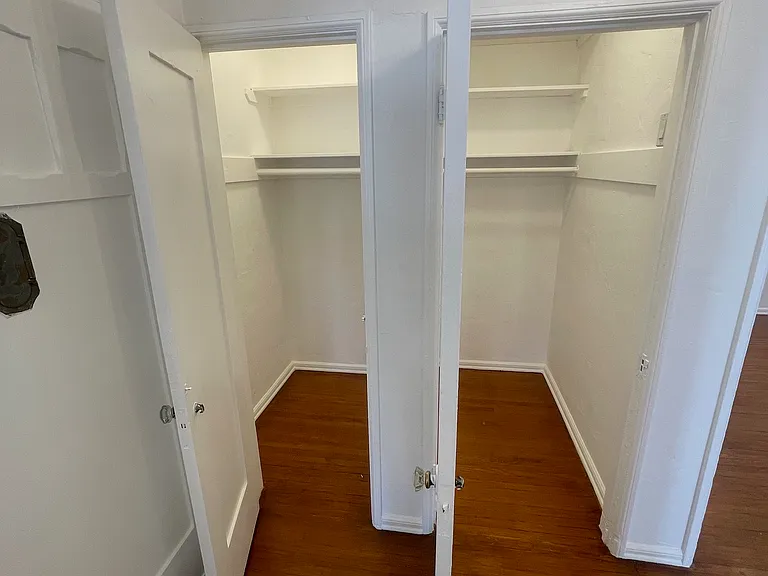 431 S Cloverdale Ave #7 — Photo 8