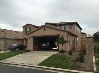 1673 N Broadbent Ln, Clovis, CA