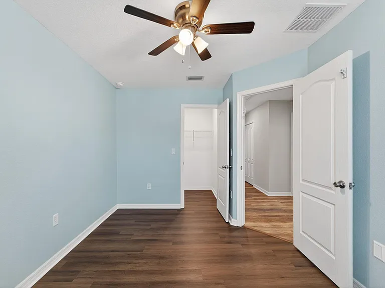 3842 Hampstead Ln — Photo 40