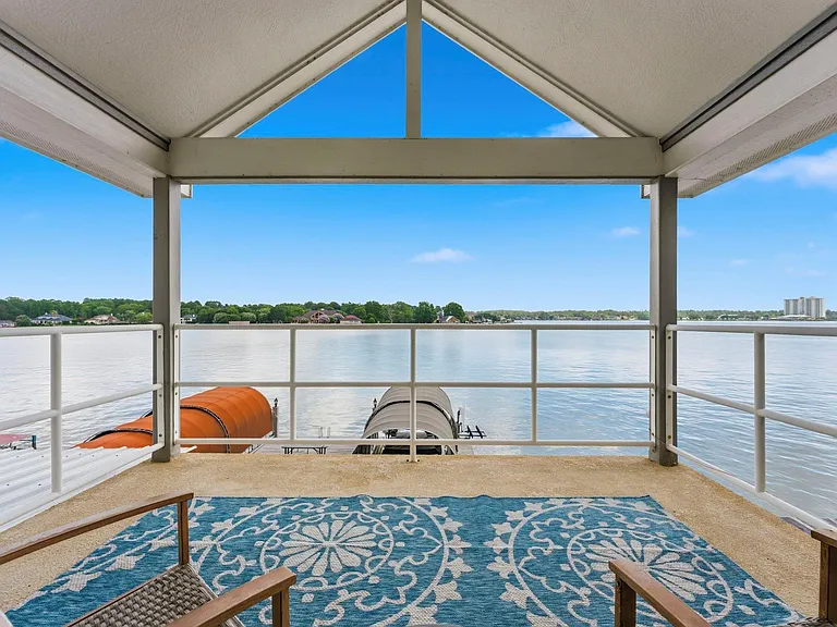 1208 Lake View Dr — Photo 42