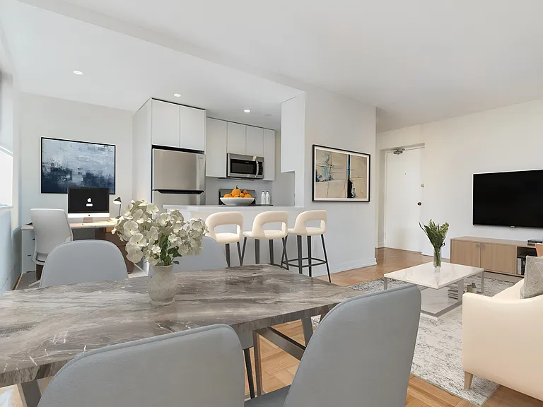 1220 Bayview Ave — Photo 15
