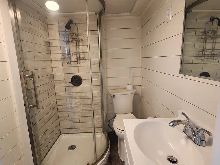 228 S Walnut Ave #4 — Photo 5