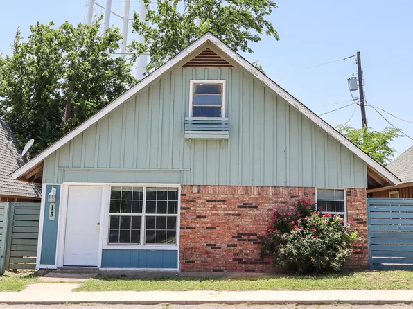 801 Roseanne St #15, Commerce, TX 75428