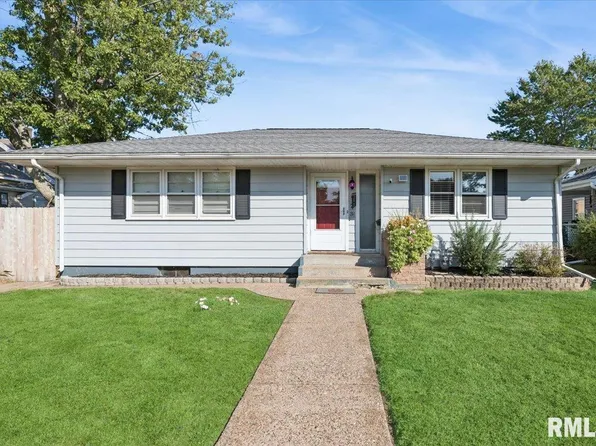 923 Pershing Blvd, Clinton, IA 52732