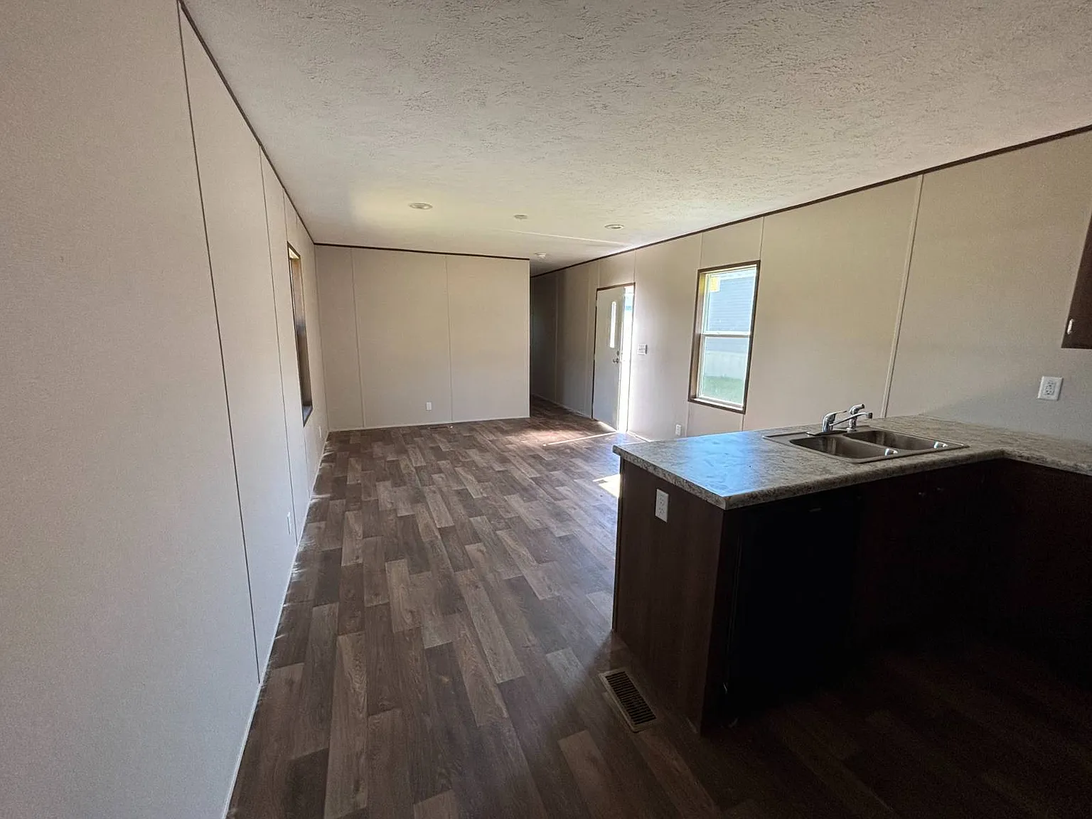 3 bed, 2.0 bath, $1,289 — Photo 3