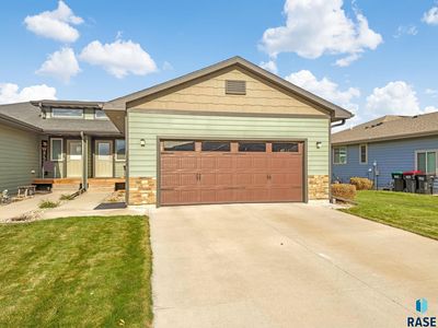 2726 E Sunburst Dr, Brandon, SD, 57005