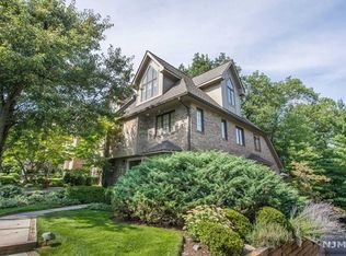 16 Fox Holw #16, Park Ridge, NJ 07656