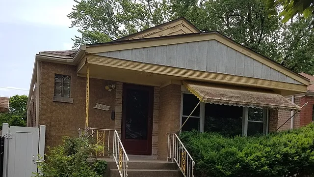 10609 S Eberhart Ave photo 1