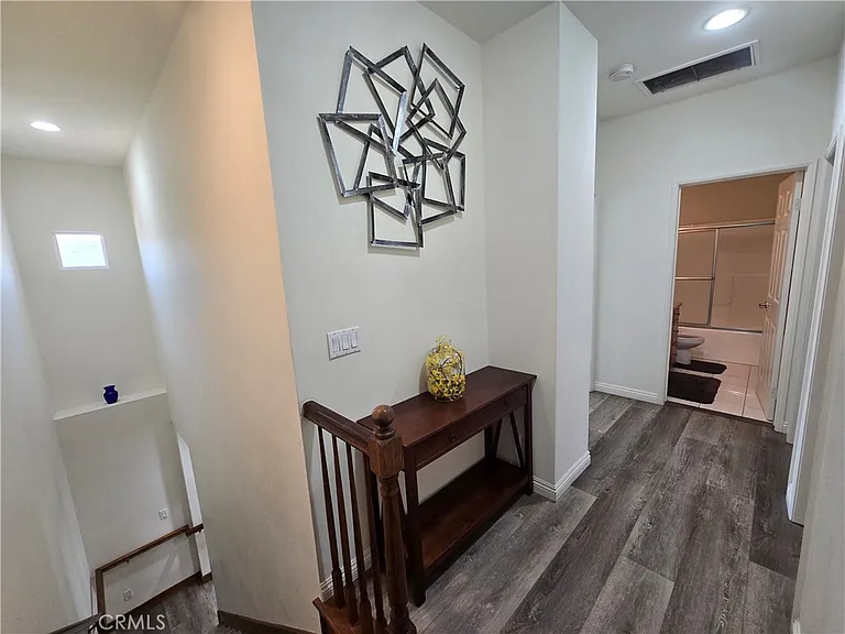 8026 Telegraph Rd — Photo 11