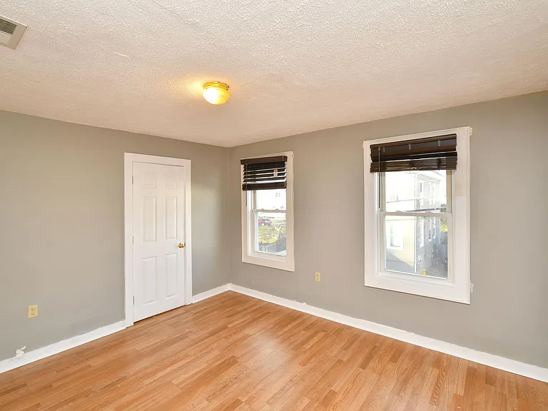 10 Milton St #2 — Photo 16
